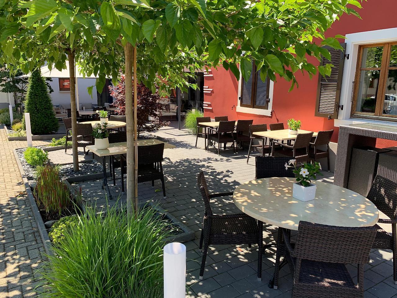 Logis Hotel Restaurant Au Lion Rouge บาร์เทินไฮม์ ภายนอก รูปภาพ